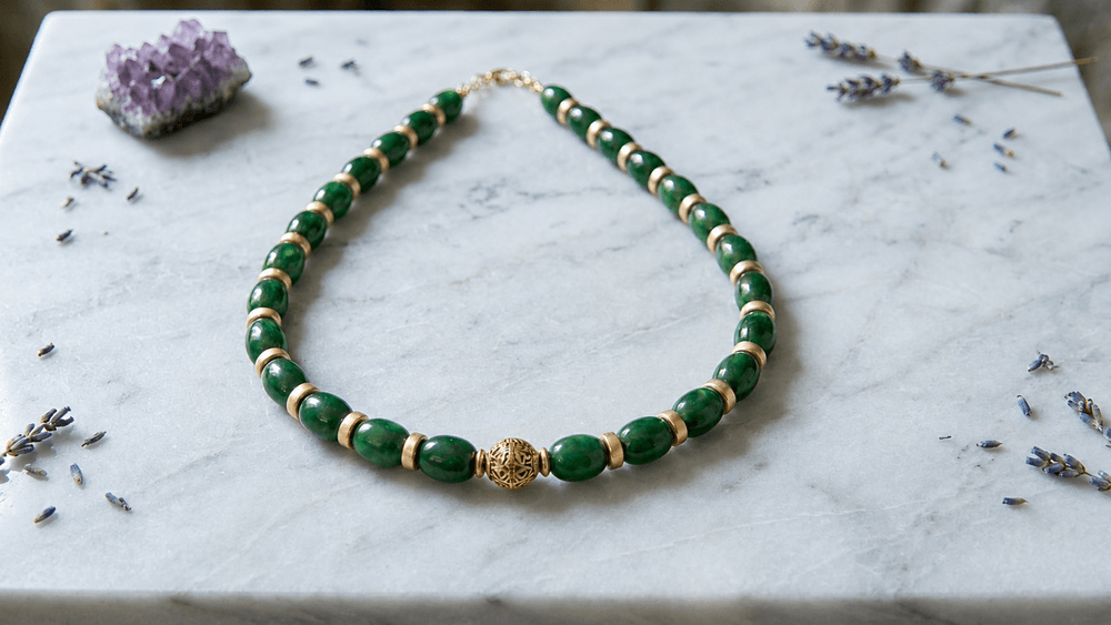 Verdant Green Healing Necklace thumbnail 2
