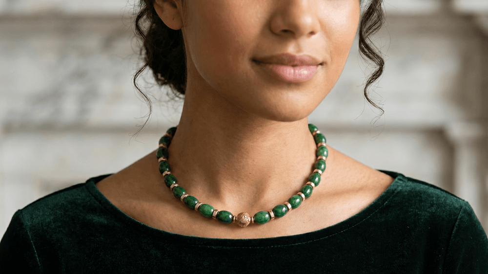 Verdant Green Healing Necklace thumbnail 3